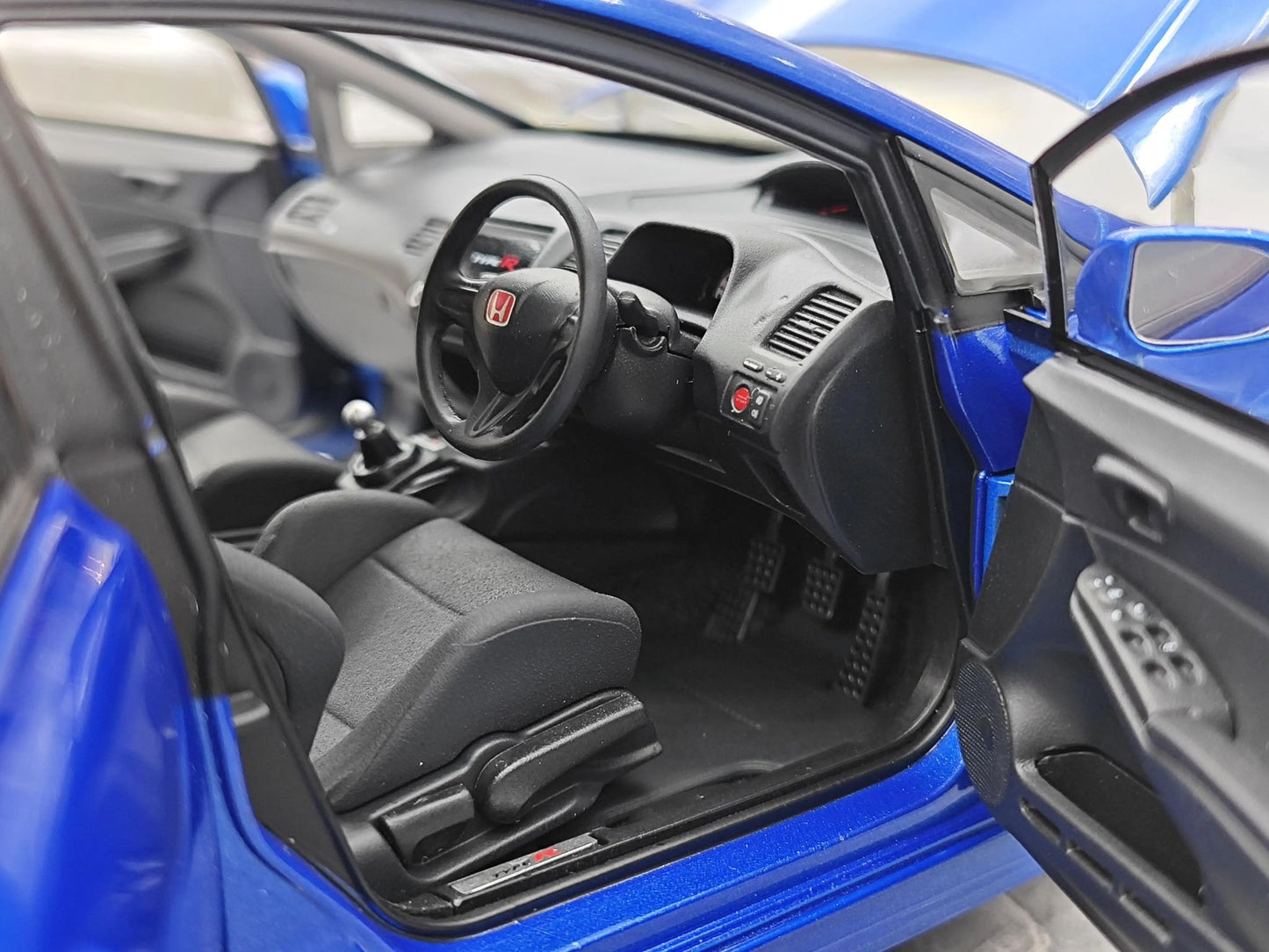 1:18 Motorhelix Honda Civic Type R FD2 Early Version Blue M-85409